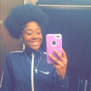 Meet your Posher, Lanavia